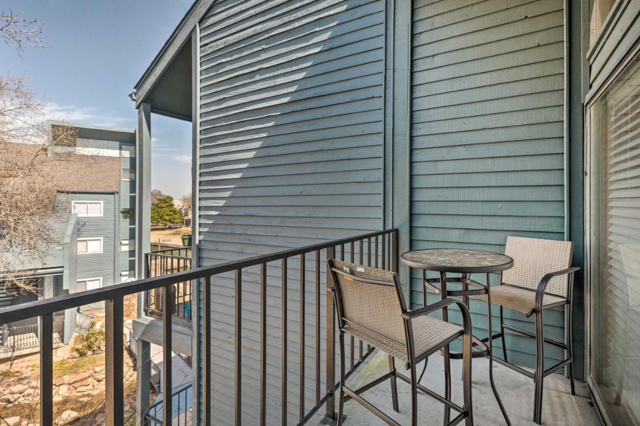Idyllic Montgomery Condo With Pool And Lake View! 외부 사진