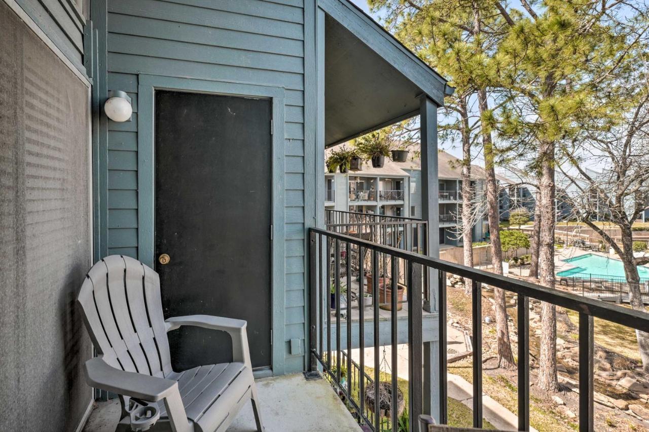 Idyllic Montgomery Condo With Pool And Lake View! 외부 사진